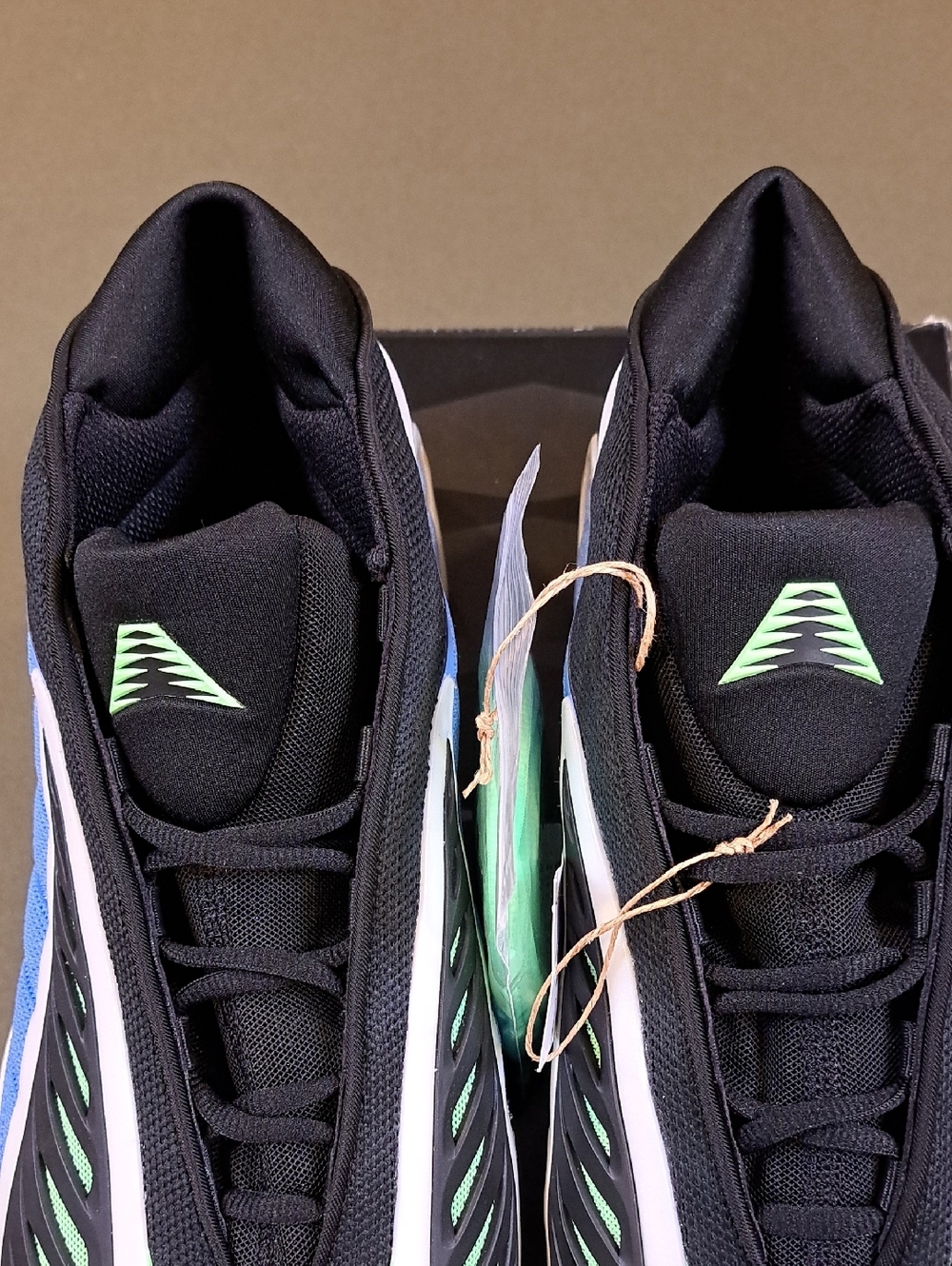 Anthony Edwards 2 Basketball Shoes - Color: Blue/Black/Green - Size: Men 10.5 - Picture 4 of 10